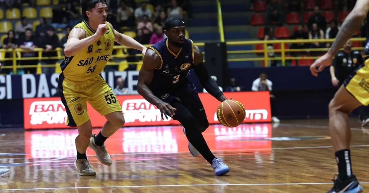 Mogi Basquete enfrenta São José nas quartas