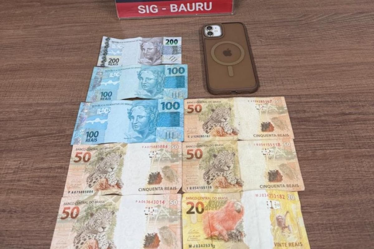 Gerente de clínica é presa por desvio de dinheiro