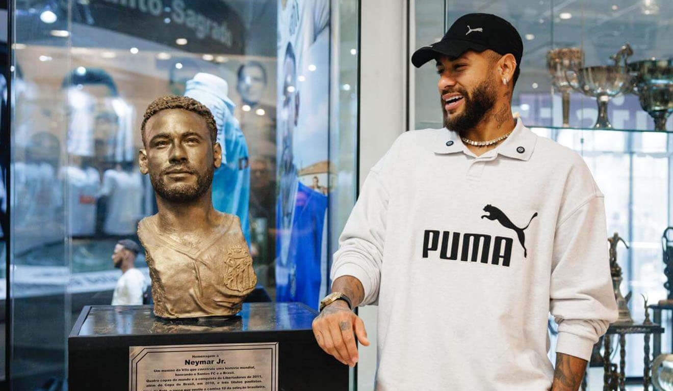 Santos inaugura espaço dedicado a Neymar
