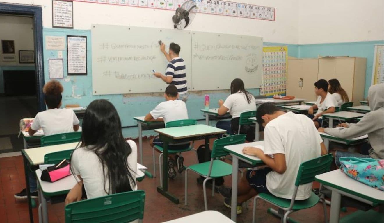Santos inicia rematrículas nas escolas municipais