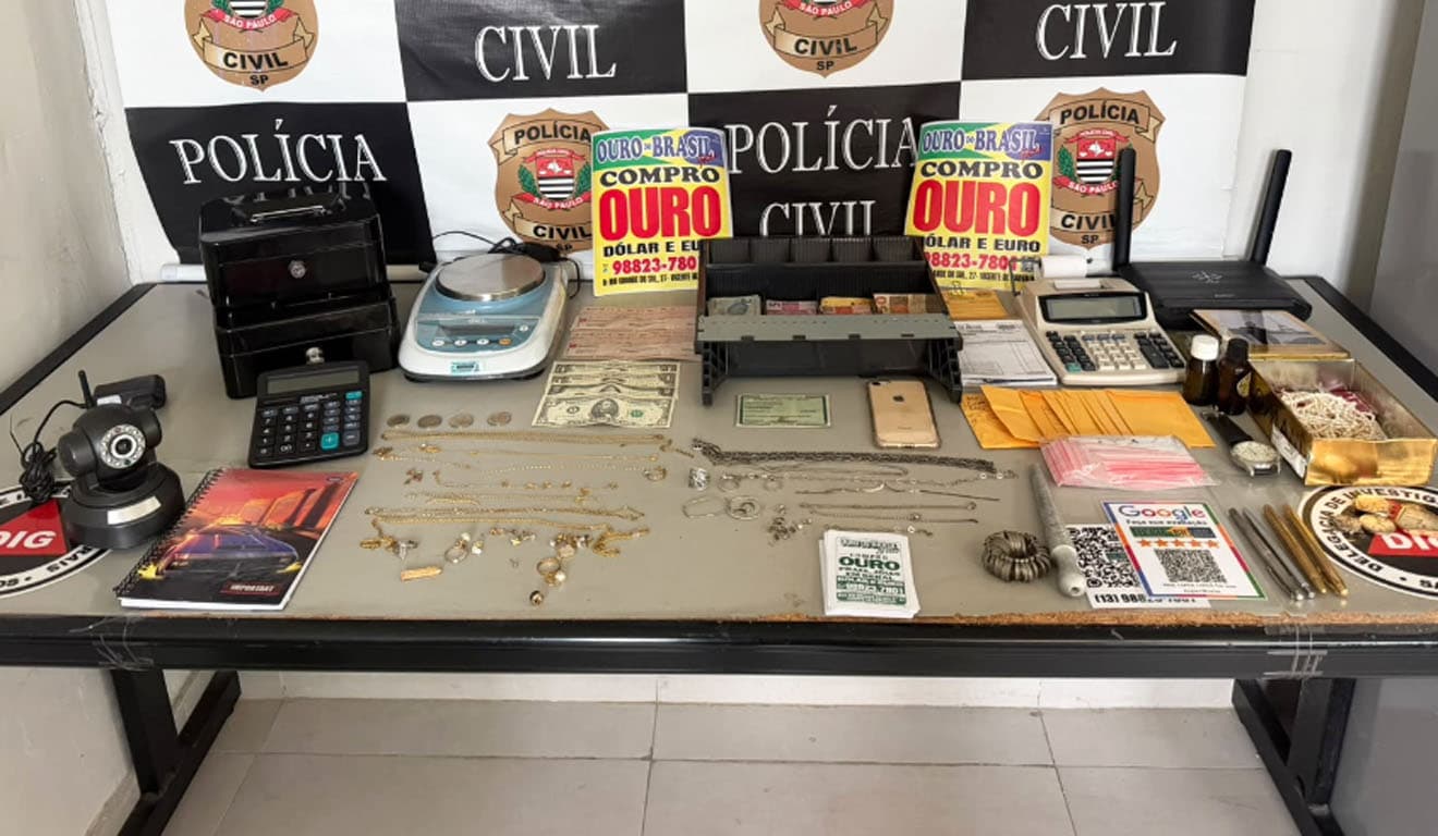 Polícia apreende 62 joias em Guarujá