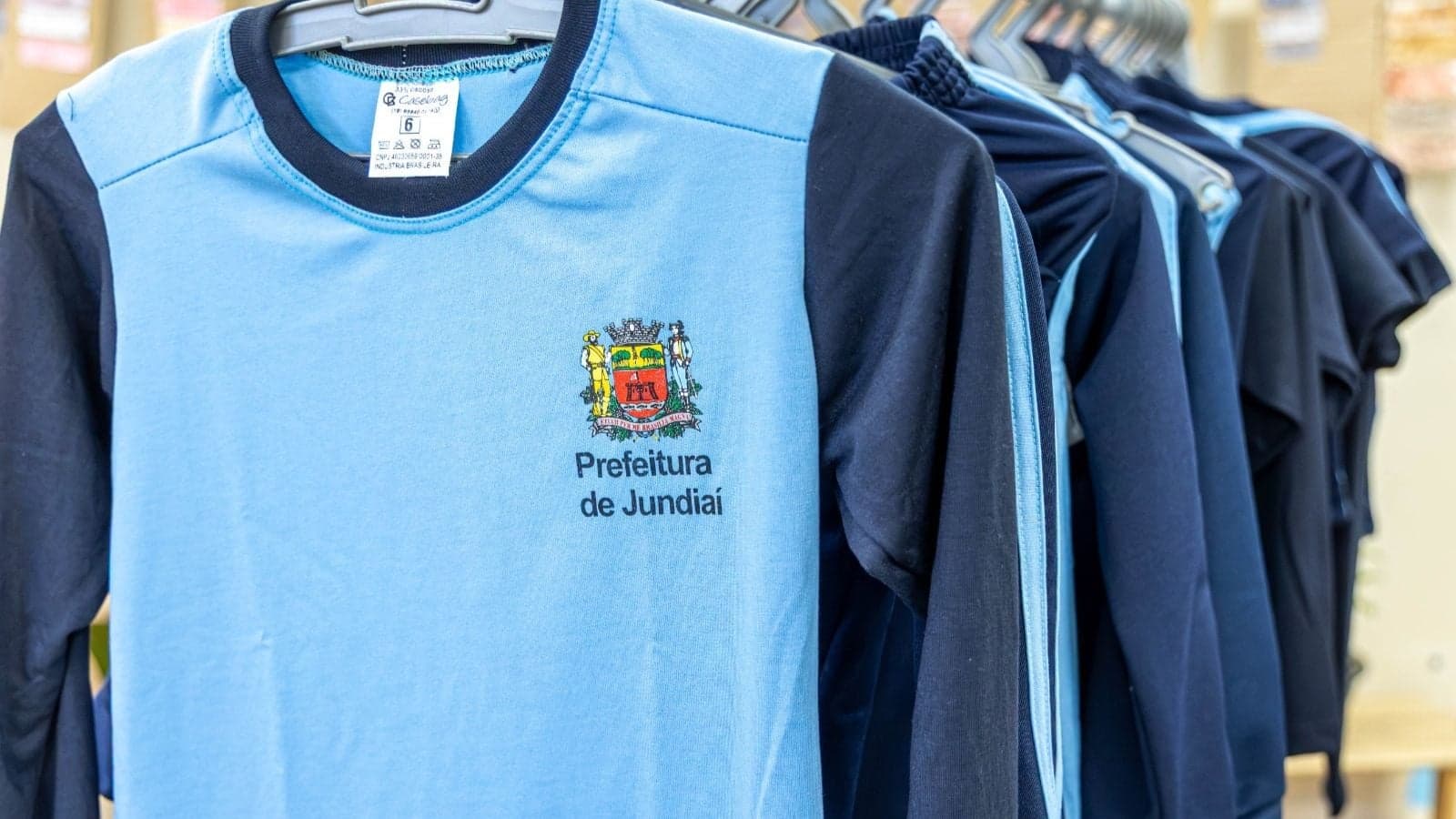 Jundiaí distribui uniformes escolares à rede municipal