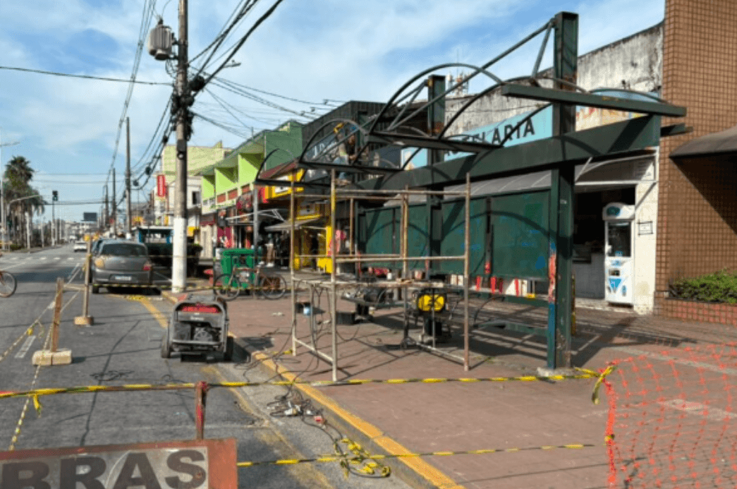 CMT revitaliza abrigos de ônibus na Avenida Nove de Abril