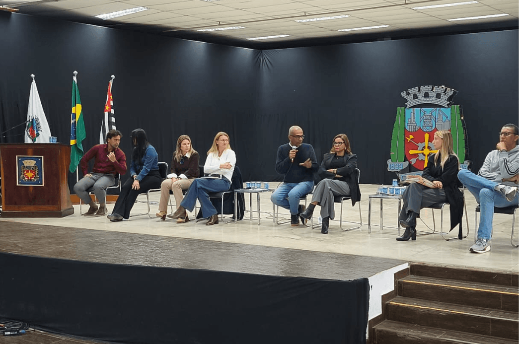 Cubatão treina servidores da Educação em gestão administrativa