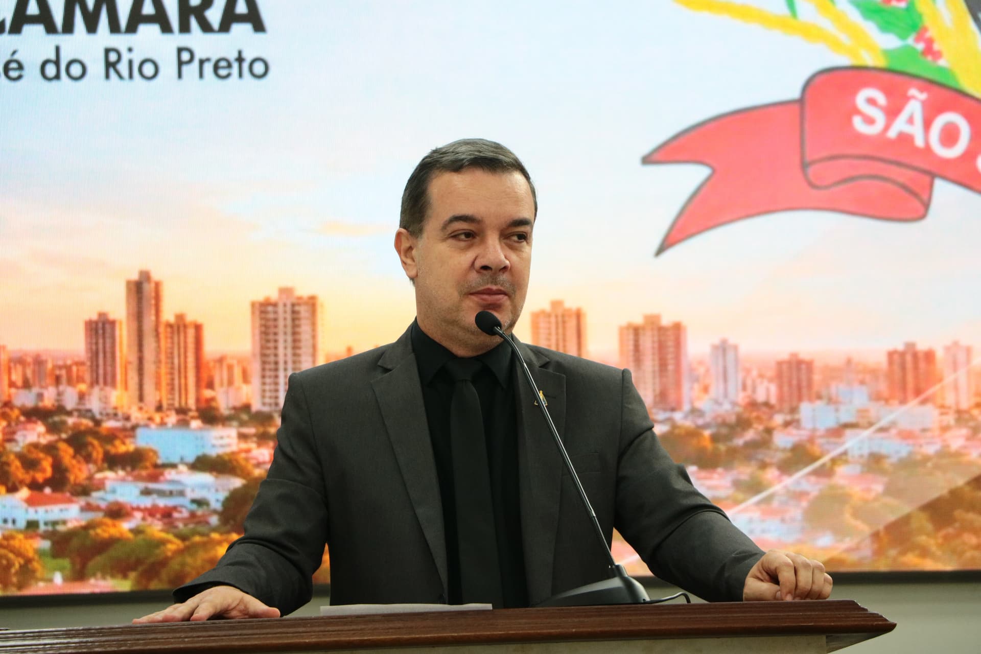 Vereador propõe monitoramento de agressores com medida protetiva