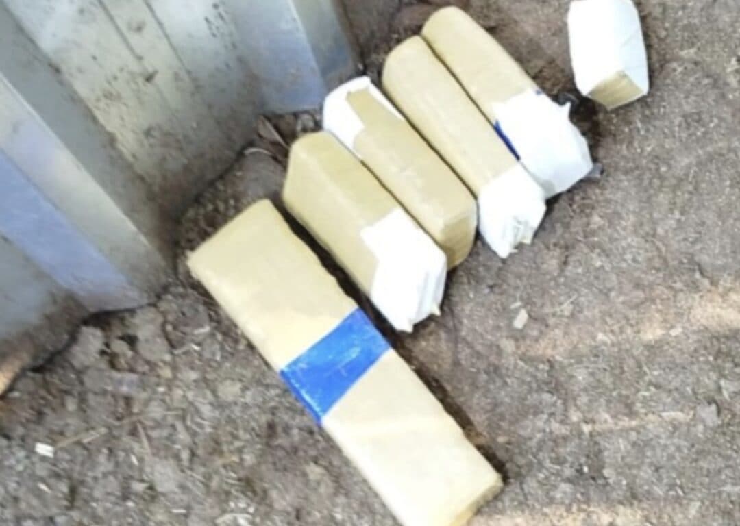 PM prende homem com drogas em cocheira no Jardim das Flores