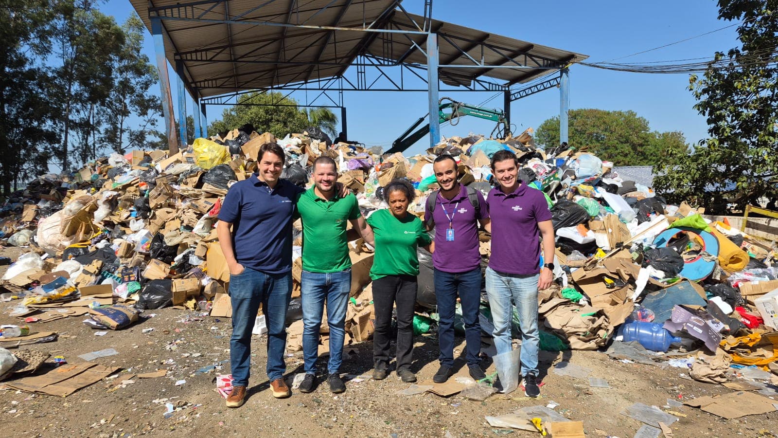Sebrae e Cooperfran debatem reciclagem em Franca