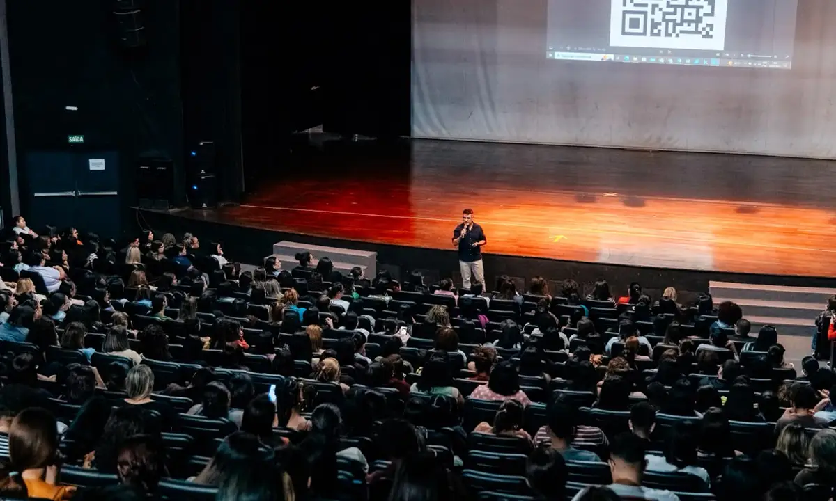 São Bernardo forma 2,7 mil cuidadores escolares