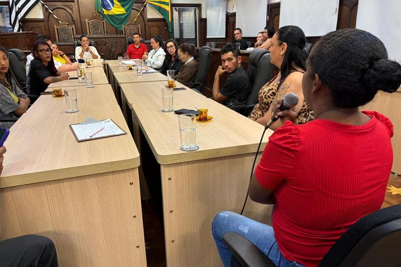 Vida Nova cobra saneamento e luz em audiência pública
