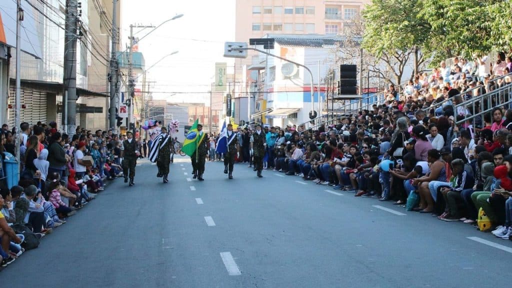 Desfile cívico da Independência retorna à Rua Dr. Trajano