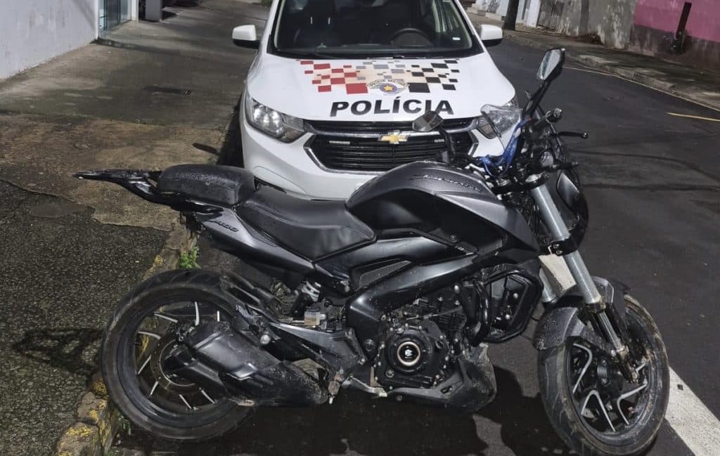 Adolescente apreendido com moto furtada em Limeira