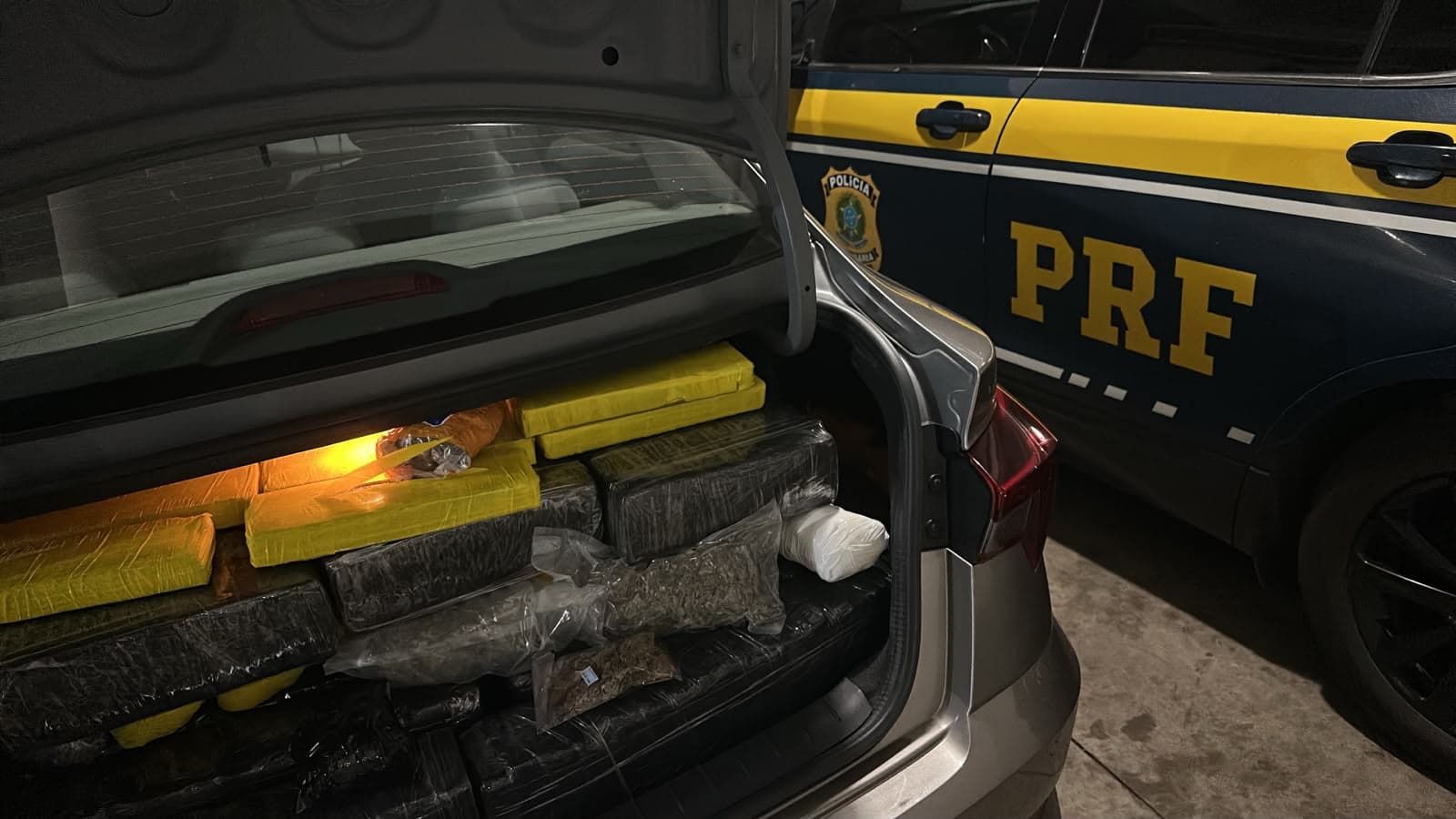 PRF prende homem com 347 kg de maconha em Marília