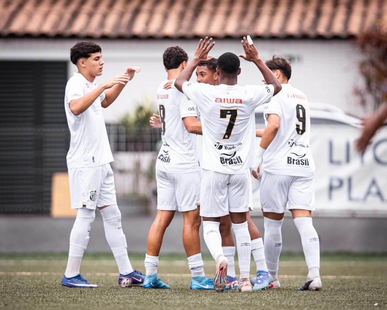 Santos vence Jabaquara duas vezes no Paulista