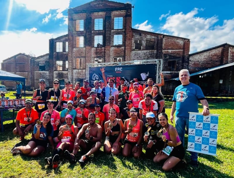 Atletismo reúne mais de 700 alunos em São Pedro