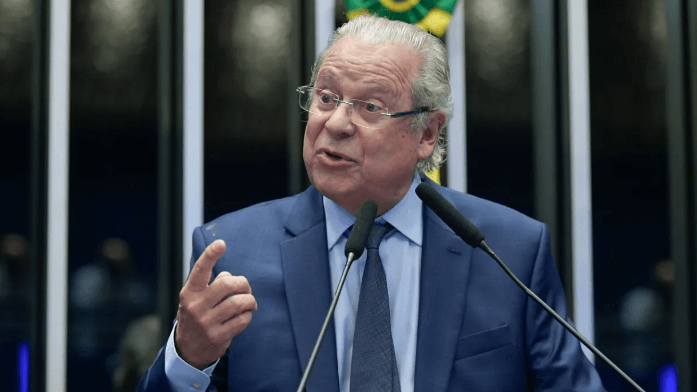 De volta ao centro do debate, José Dirceu busca aproximação com a juventude petista