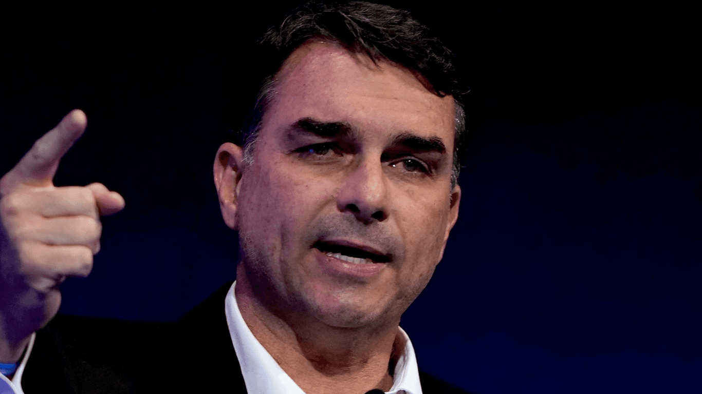 Suposta fraude em filiação partidária trava candidatura de Flávio Bolsonaro à Presidência