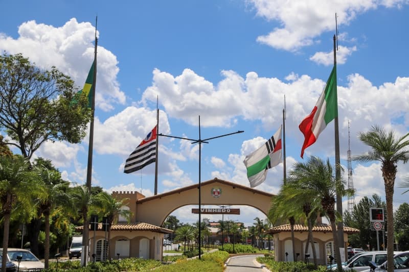 Vinhedo fecha julho com saldo positivo de 243 empregos