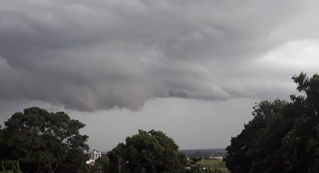 Quinta-feira (15) terá chuva e risco de temporal em Piracicaba; confira a previsão