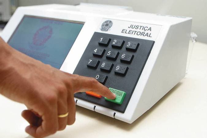 Pesquisa revela que mais da metade dos brasileiros mantém confiança nas urnas eletrônicas