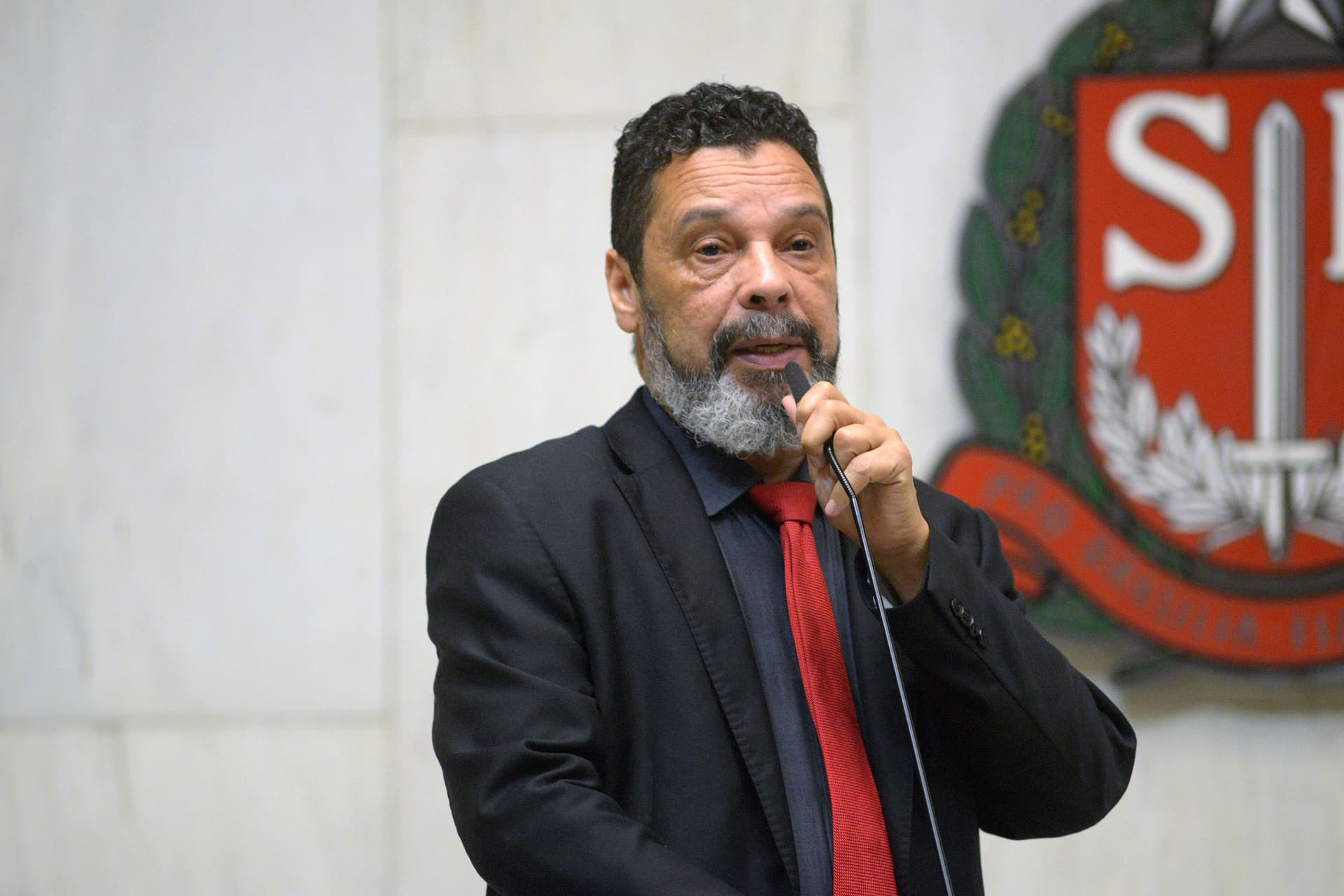 Projeto na ALESP quer criar agente de bordo para melhorar segurança e atendimento nos ônibus de São Paulo