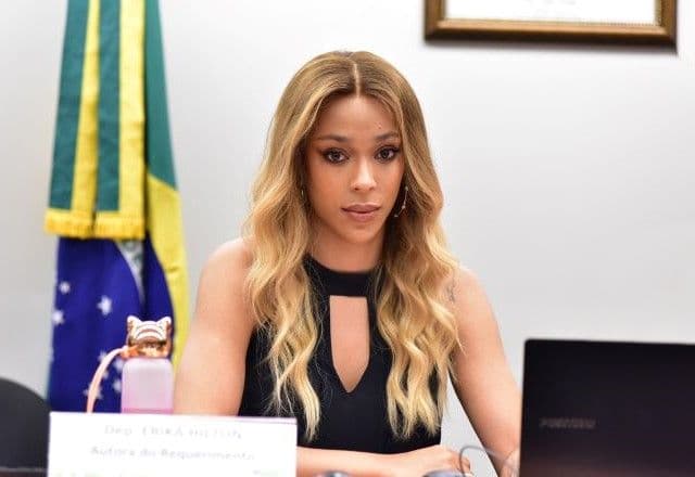 Erika Hilton é reeleita em SP e se torna a mulher mais votada da história da Câmara