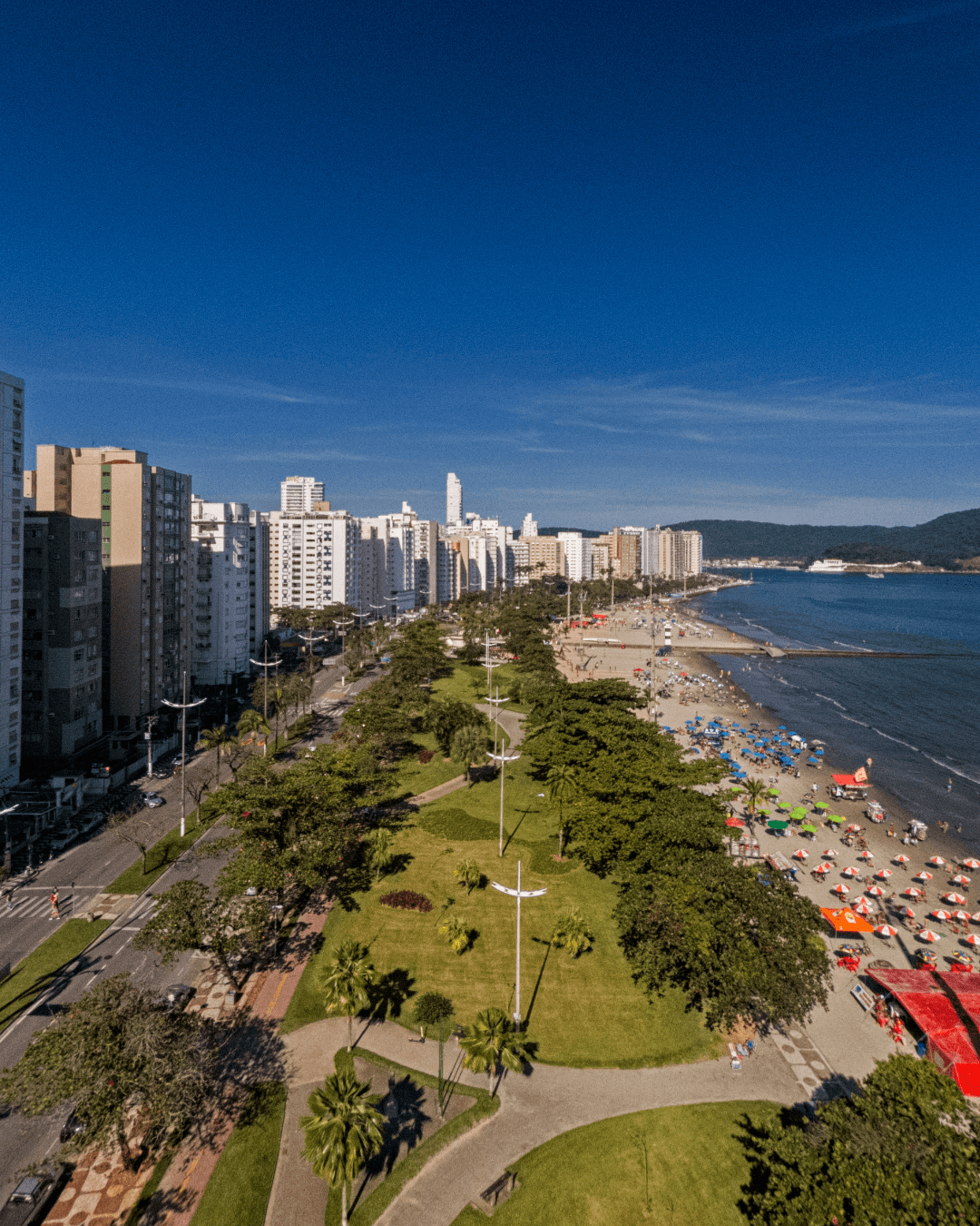 Sol e calor acima da média no litoral paulista