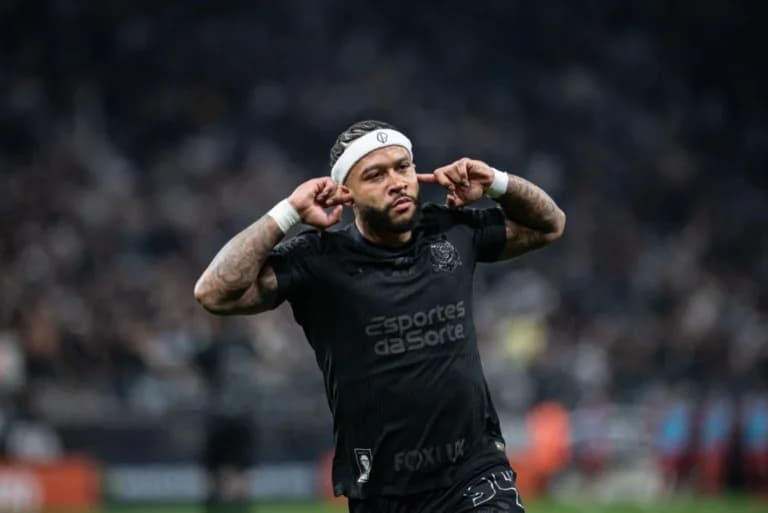 Corinthians exige retirada de cláusulas para renovar com Memphis