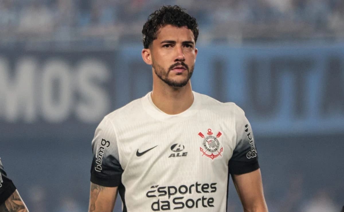 Zagueiro critica organização do Corinthians