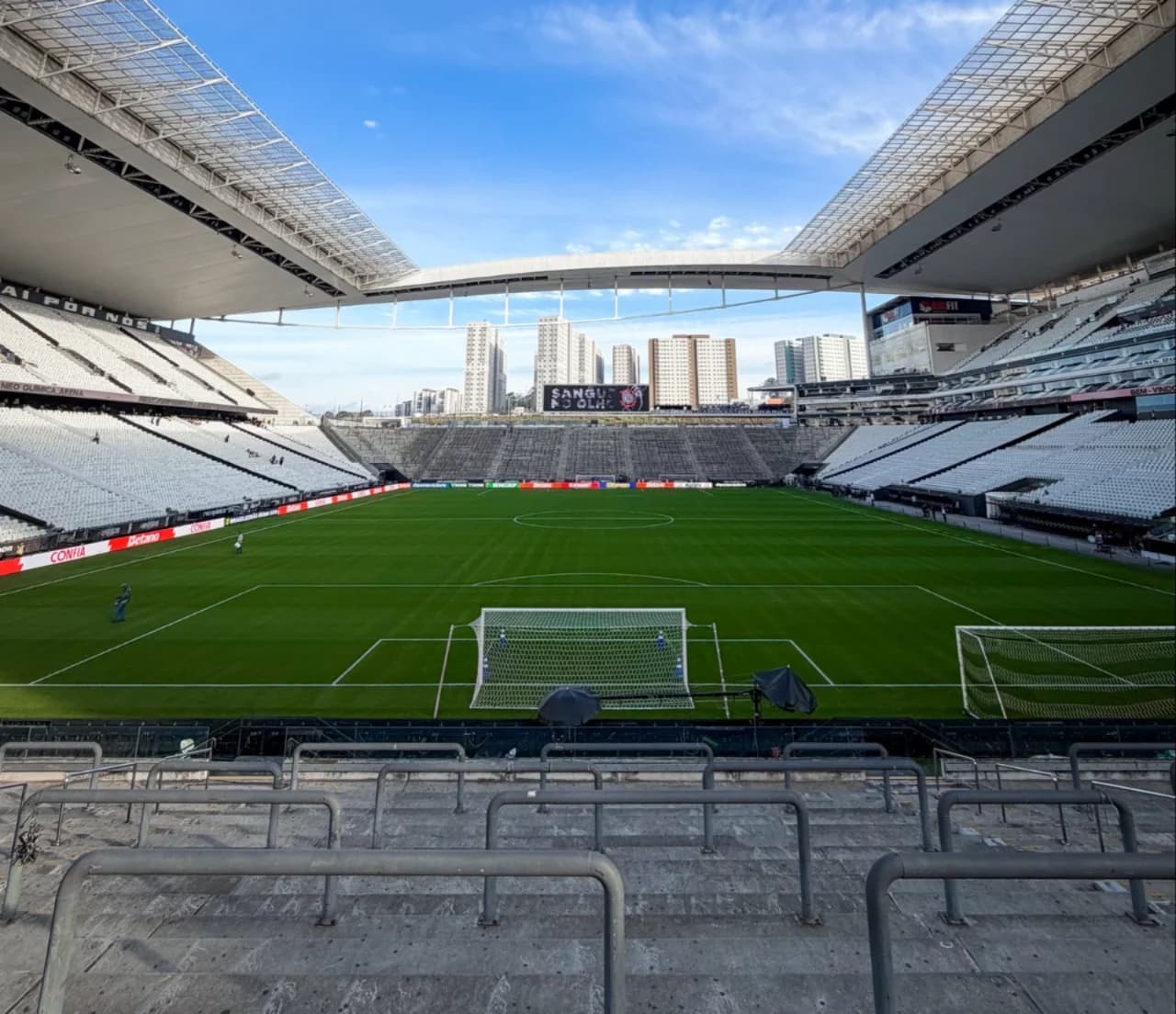Corinthians suspende pagamento da Caixa