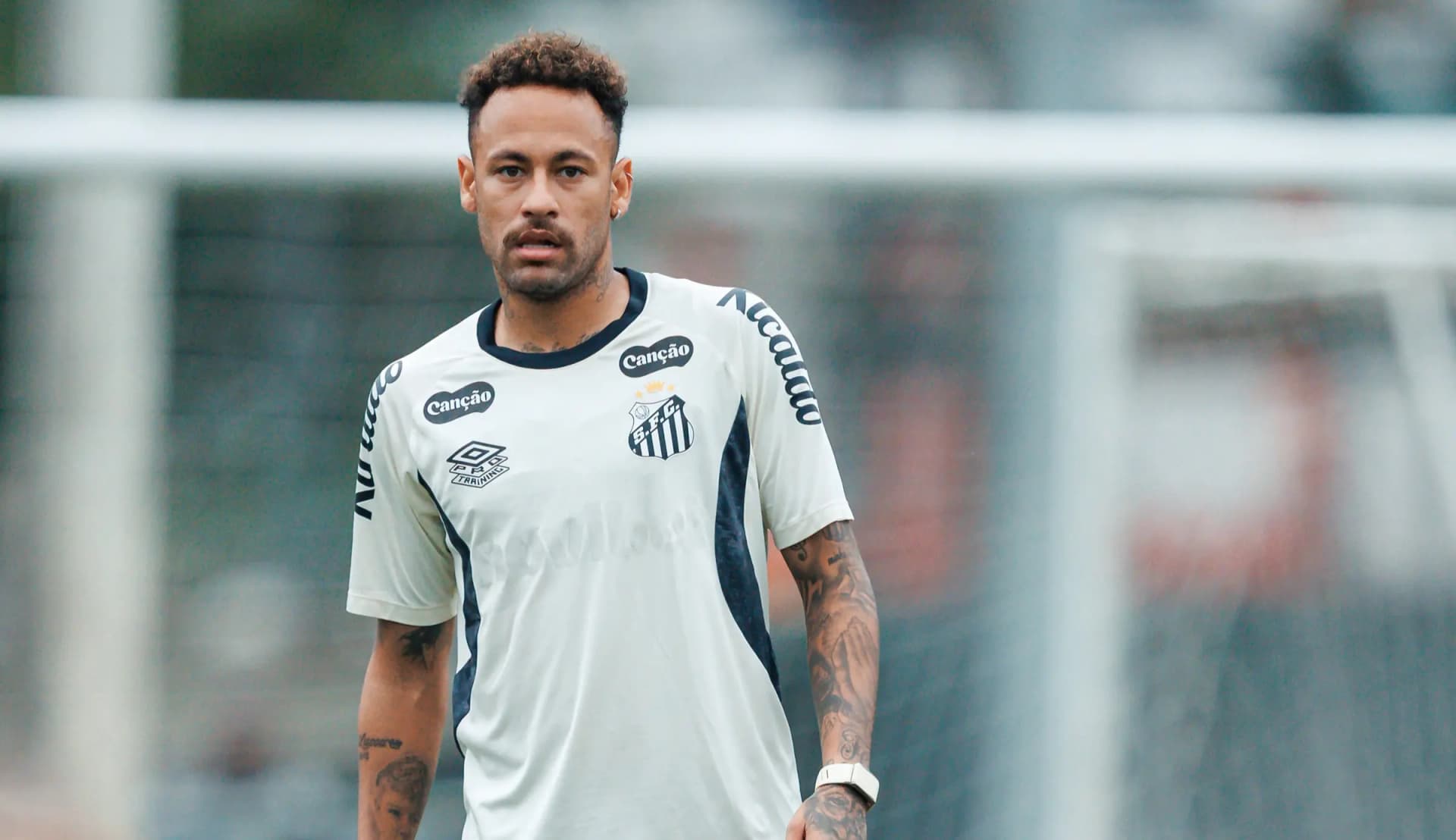 Santos treina com Neymar para enfrentar Fluminense
