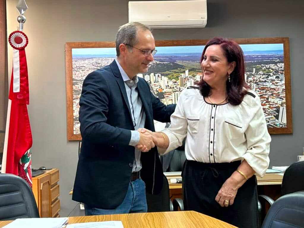 Rossana Camacho retoma mandato na Câmara de Marília