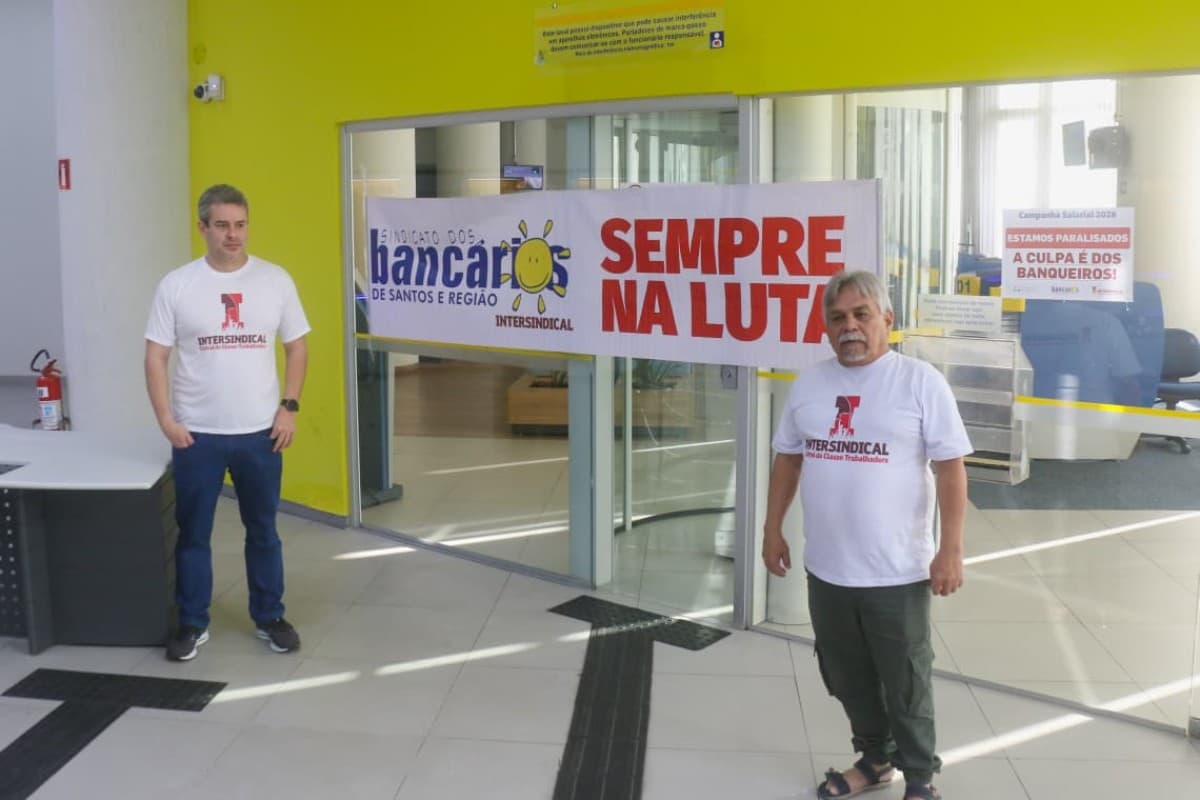 Bancários paralisam agências na Baixada Santista