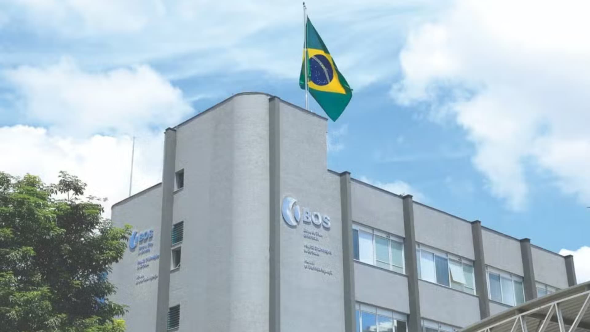 BOS recebe equipamentos e amplia cirurgias de retina