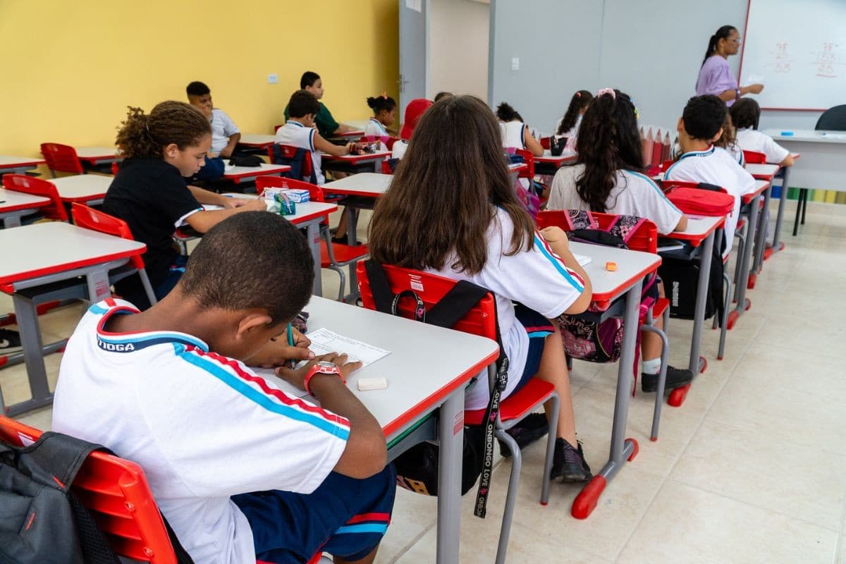 Bertioga suspende aulas por risco de ciclone