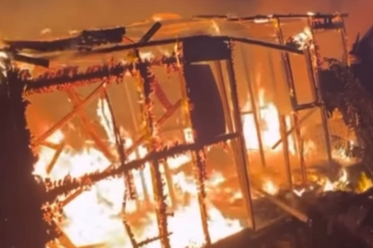 Incêndio atinge três casas no Caminho da Capela