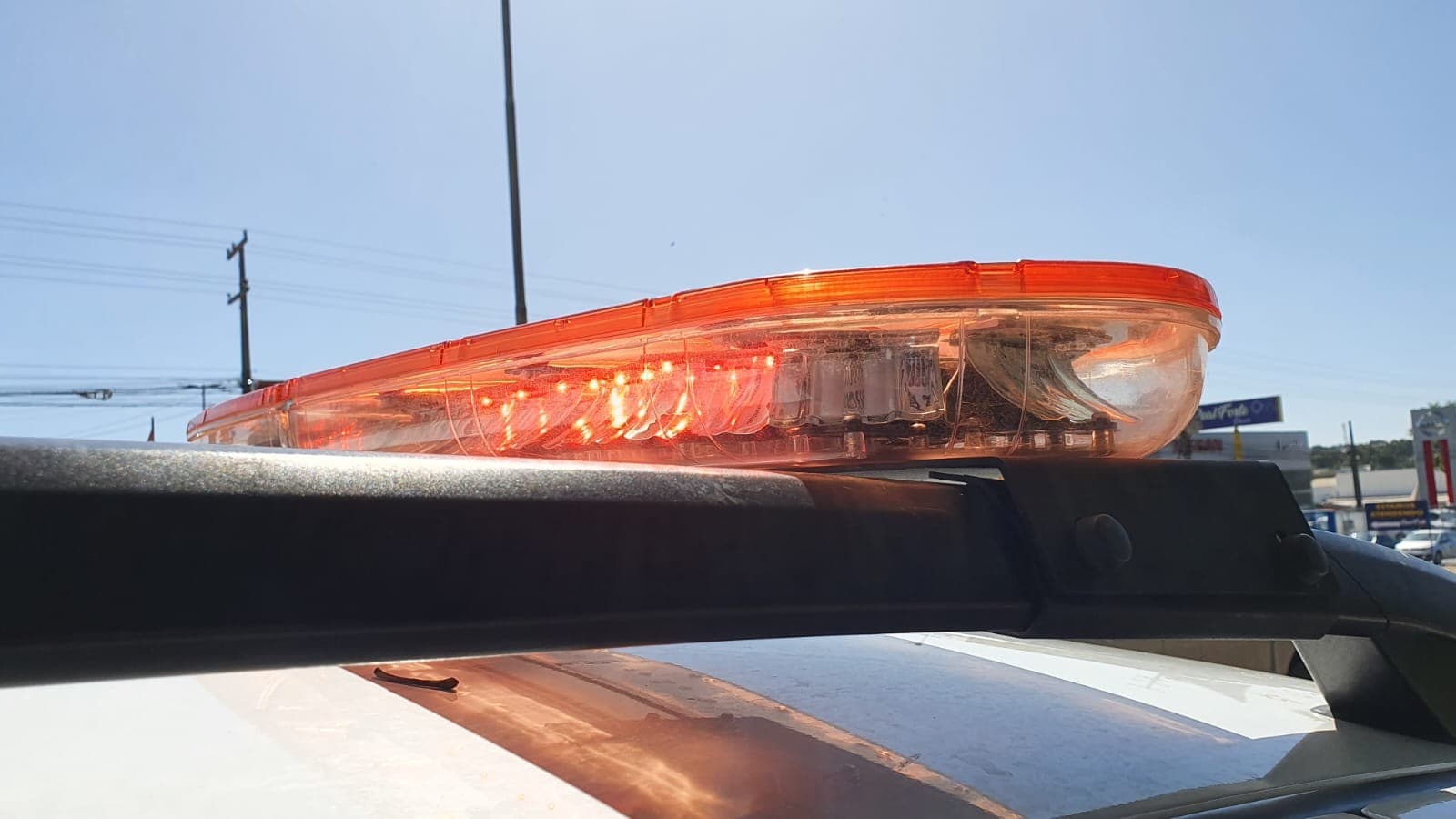 Homem preso por espionar mulher no banho
