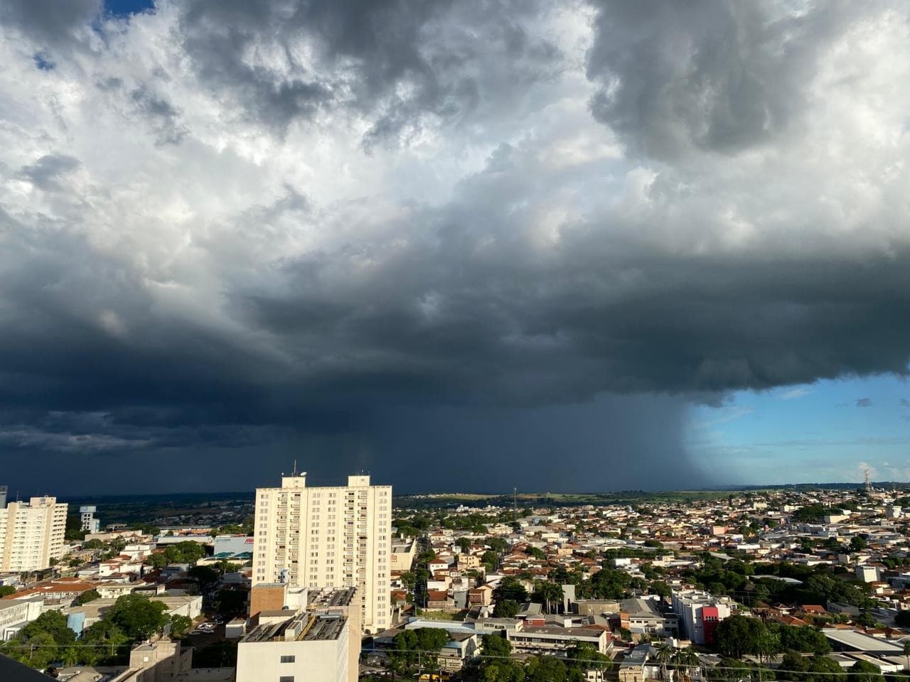 Inmet alerta baixa umidade em Rio Preto nesta quarta