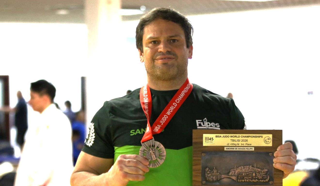 Judoca de Santos conquista dois bronzes no Mundial