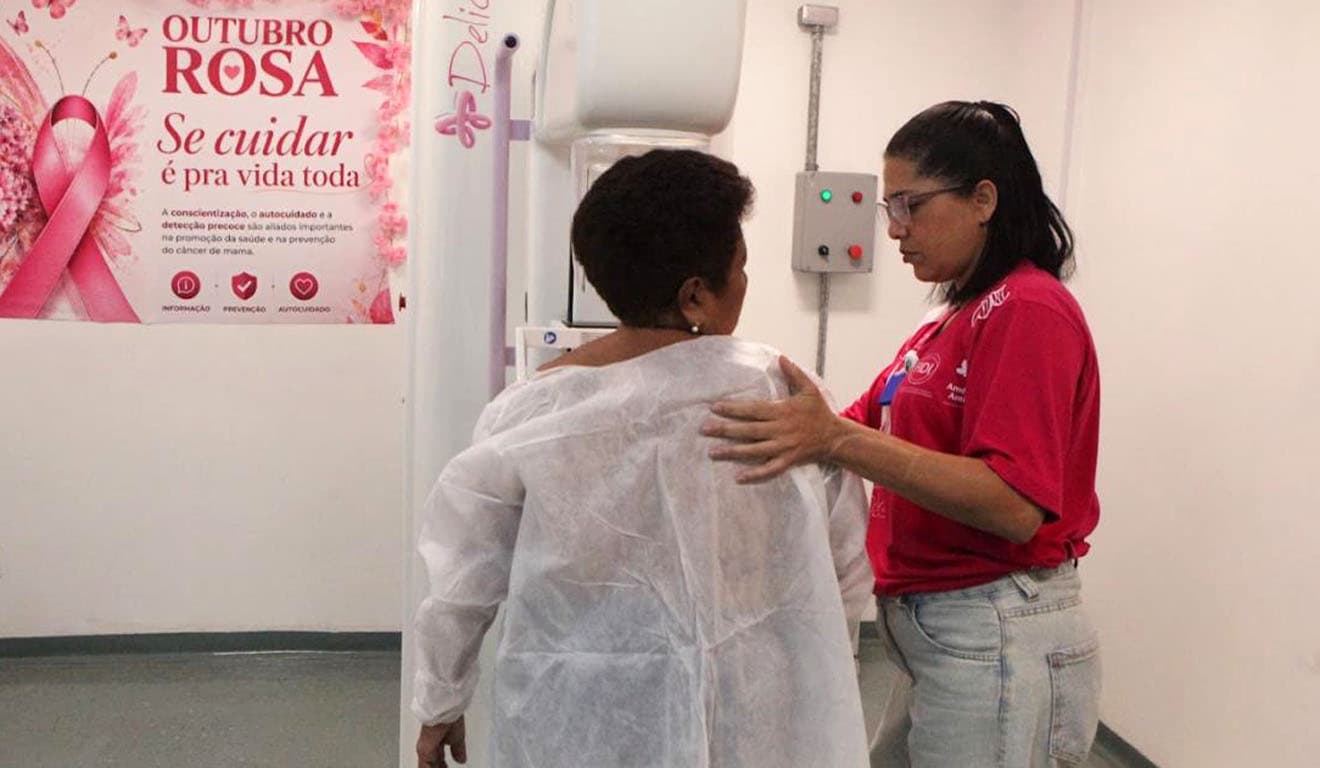 Outubro Rosa é celebrado em Santos