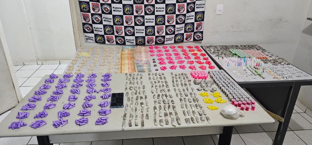 PM captura duo com drogas e dinheiro