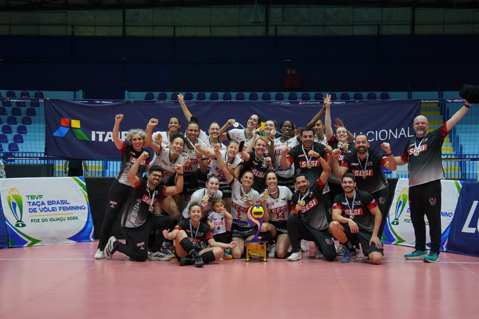 Sesi Vôlei Bauru é campeão da Taça Brasil