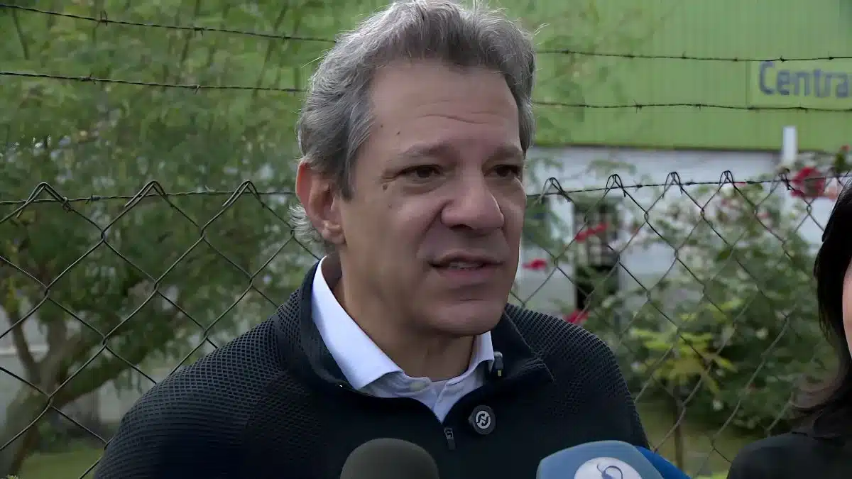 Haddad propõe câmeras na PM e integração policial