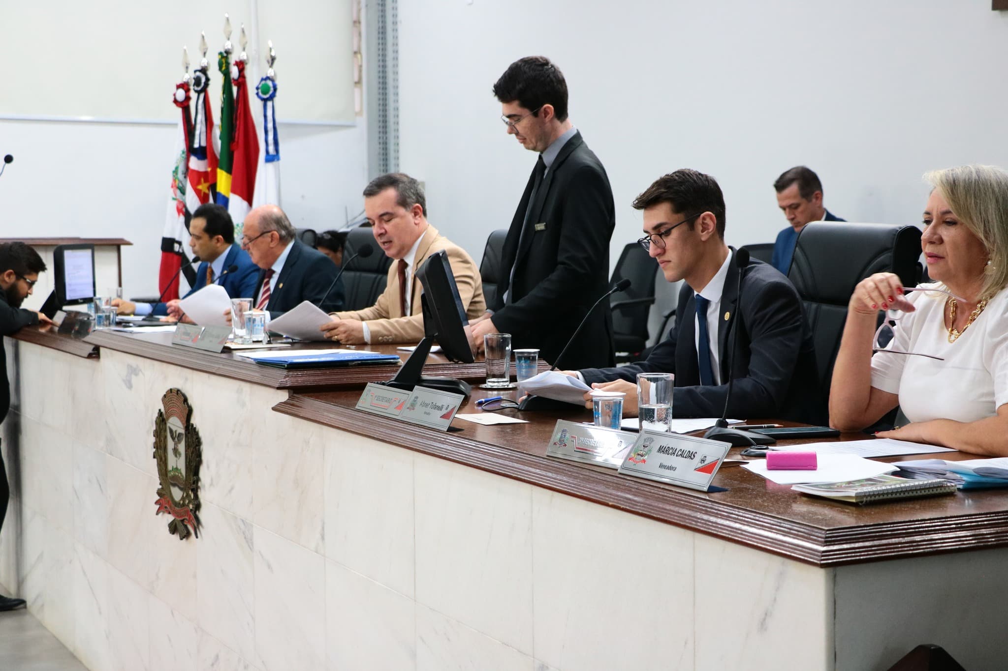 Câmara vota CPIs, convocação e regras para apps