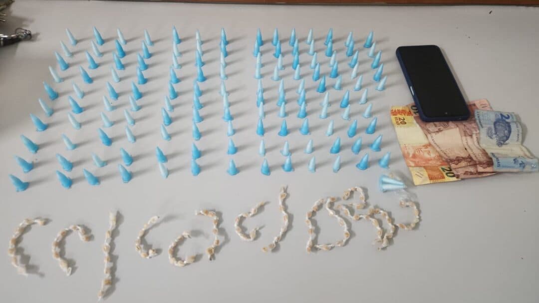 Mulher é presa por tráfico de drogas em Ipeúna