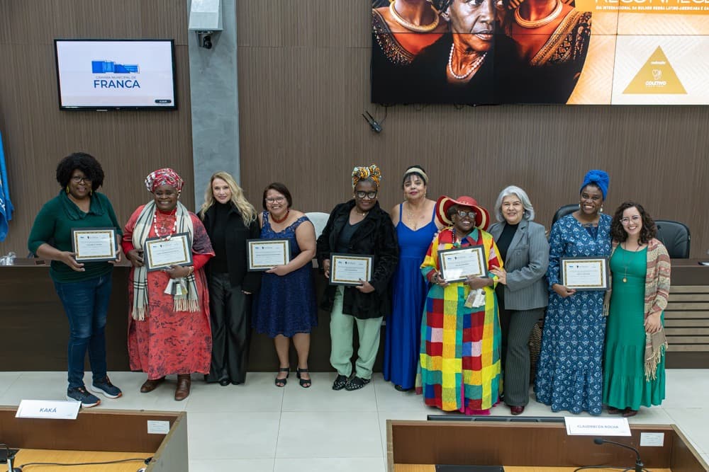 Câmara homenageia mulheres negras de Franca