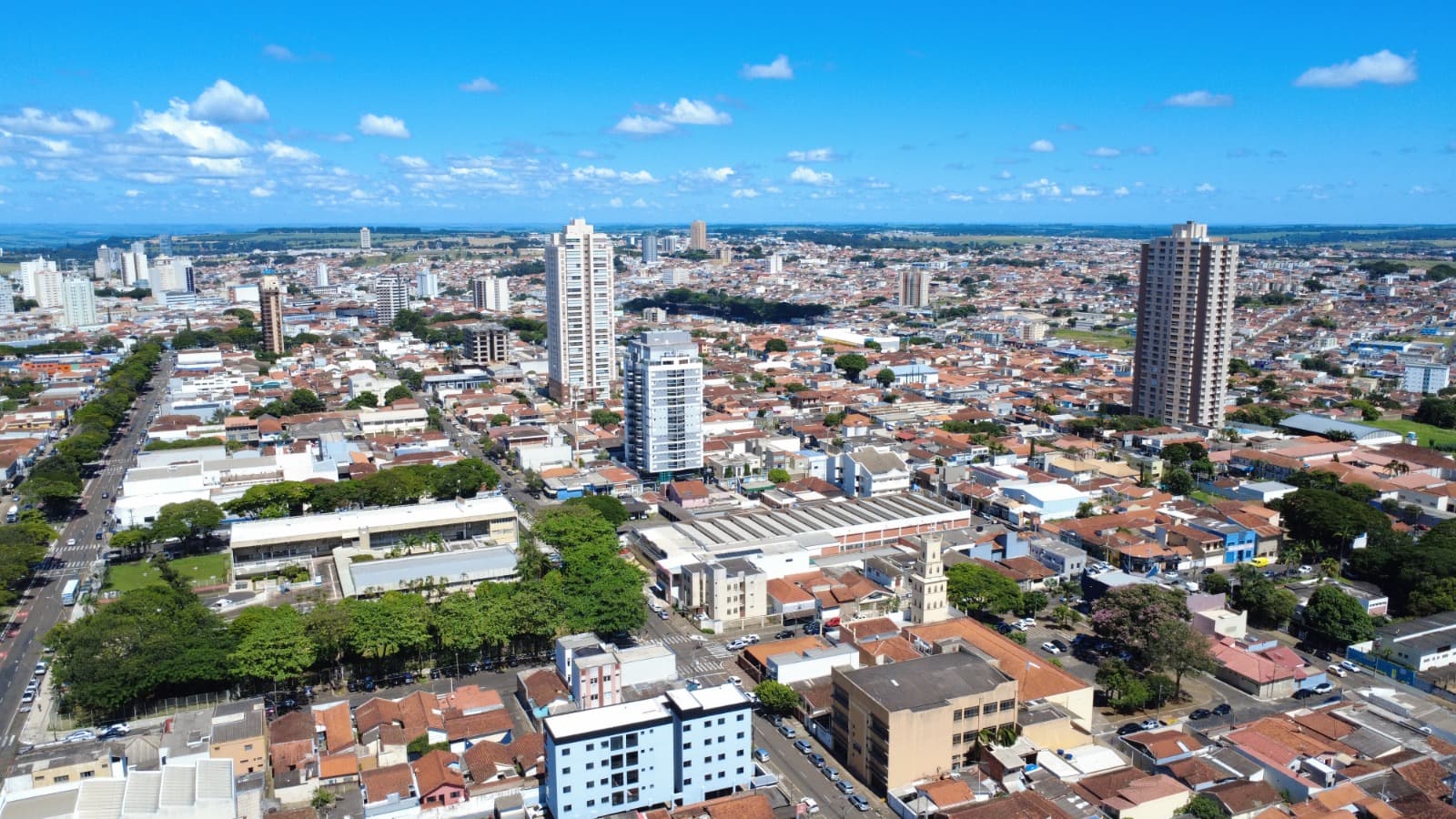 Franca leiloa 37 imóveis públicos em agosto