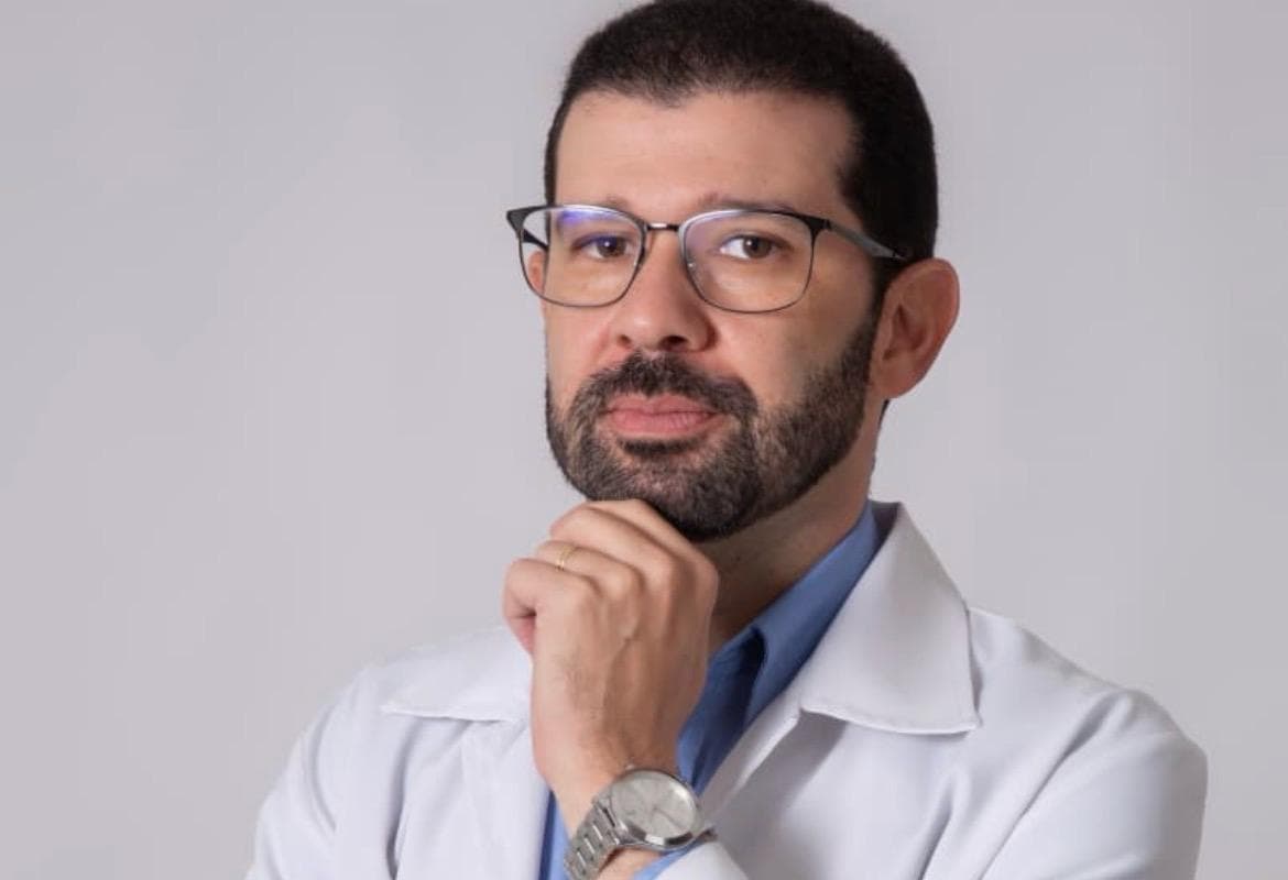 Médico de Franca orienta pacientes sobre câncer de pulmão