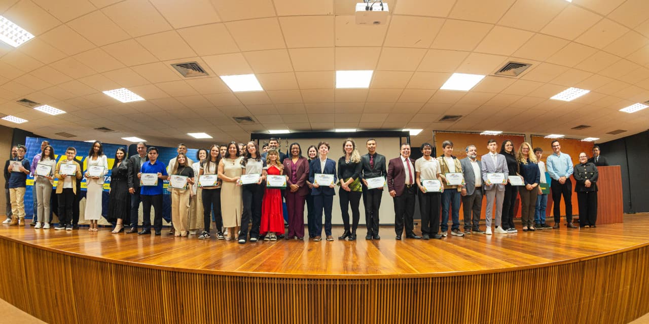 Vereadores Juniores 2026 tomam posse em Limeira