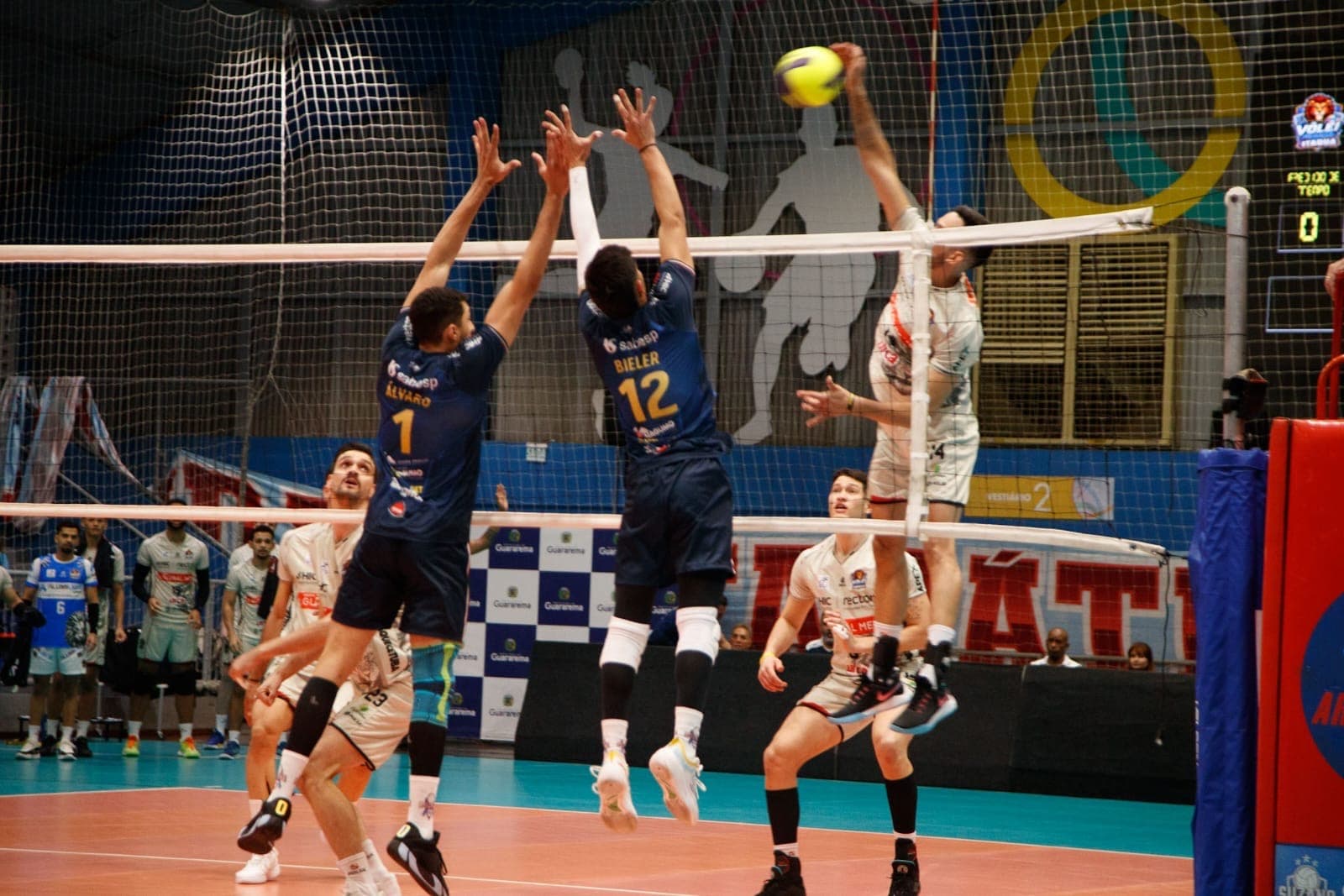 Suzano Vôlei avança para semifinal do Paulista